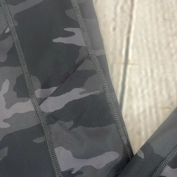 Athleta ultimate 7/8 tight medium - Picture 5 of 6